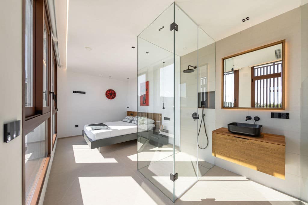 4 bedroom Villa for sale in Benidorm with pool garage - € 2,800,000 (Ref: 9183071)