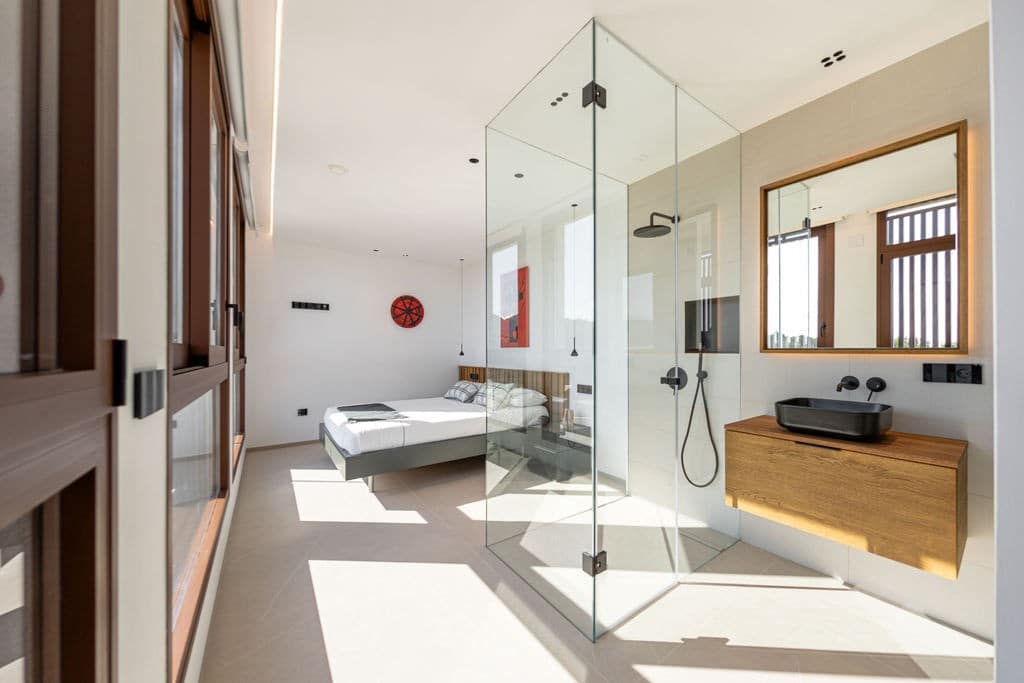 4 bedroom Villa for sale in Benidorm with pool garage - € 2,800,000 (Ref: 9183071)