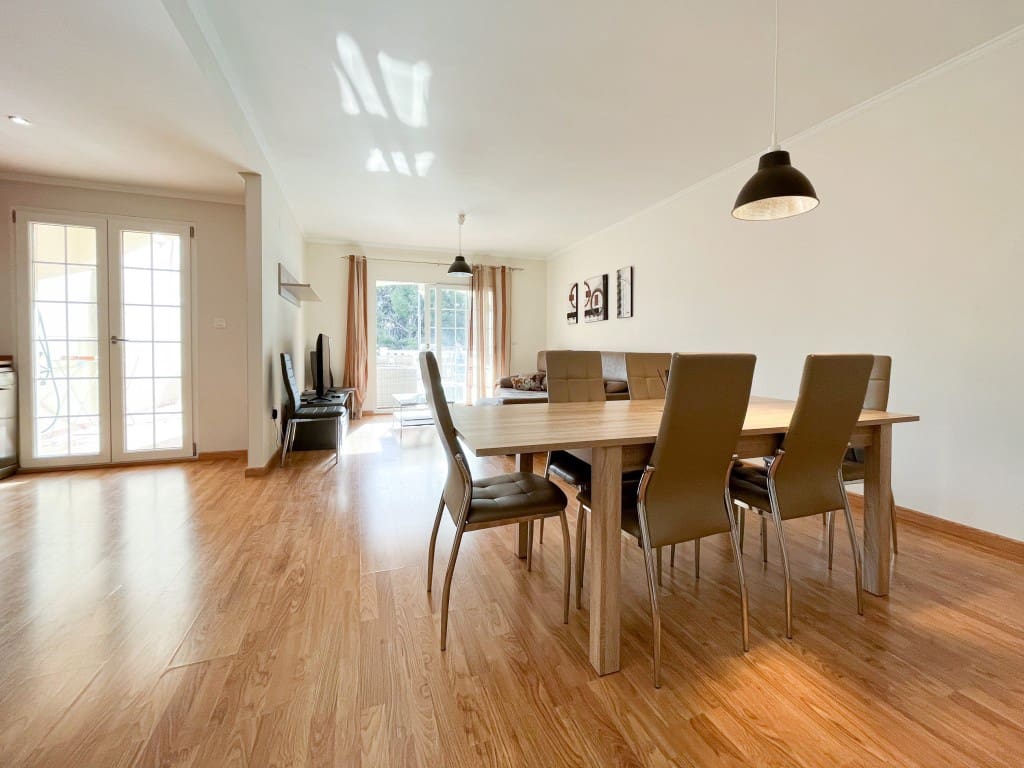 Chalet de 4 habitaciones en La Nucia en venta con piscina garaje - 1.260.000 € (Ref: 9183118)