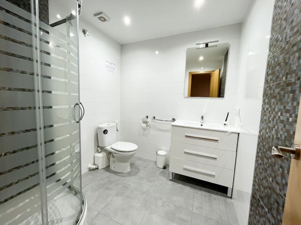 Chalet de 4 habitaciones en La Nucia en venta con piscina garaje - 1.260.000 € (Ref: 9183118)