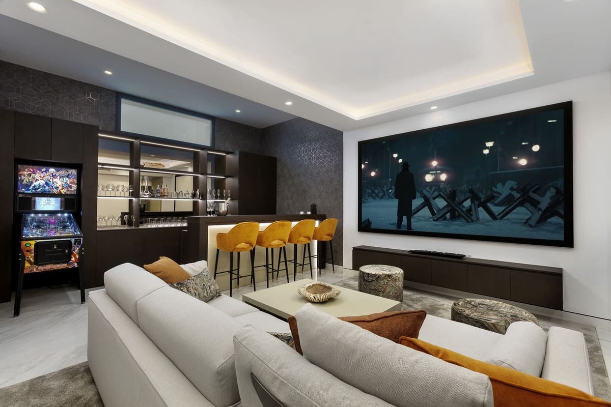 4 sypialnia Apartament na sprzedaż w Estepona z basenem garażem - 3 650 000 € (Ref: 9183130)