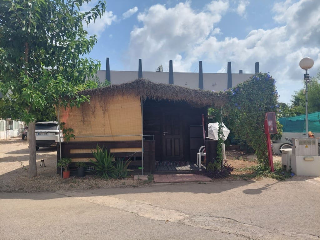 Biznes na sprzedaż w Benidorm z basenem - 1 400 000 € (Ref: 9183172)