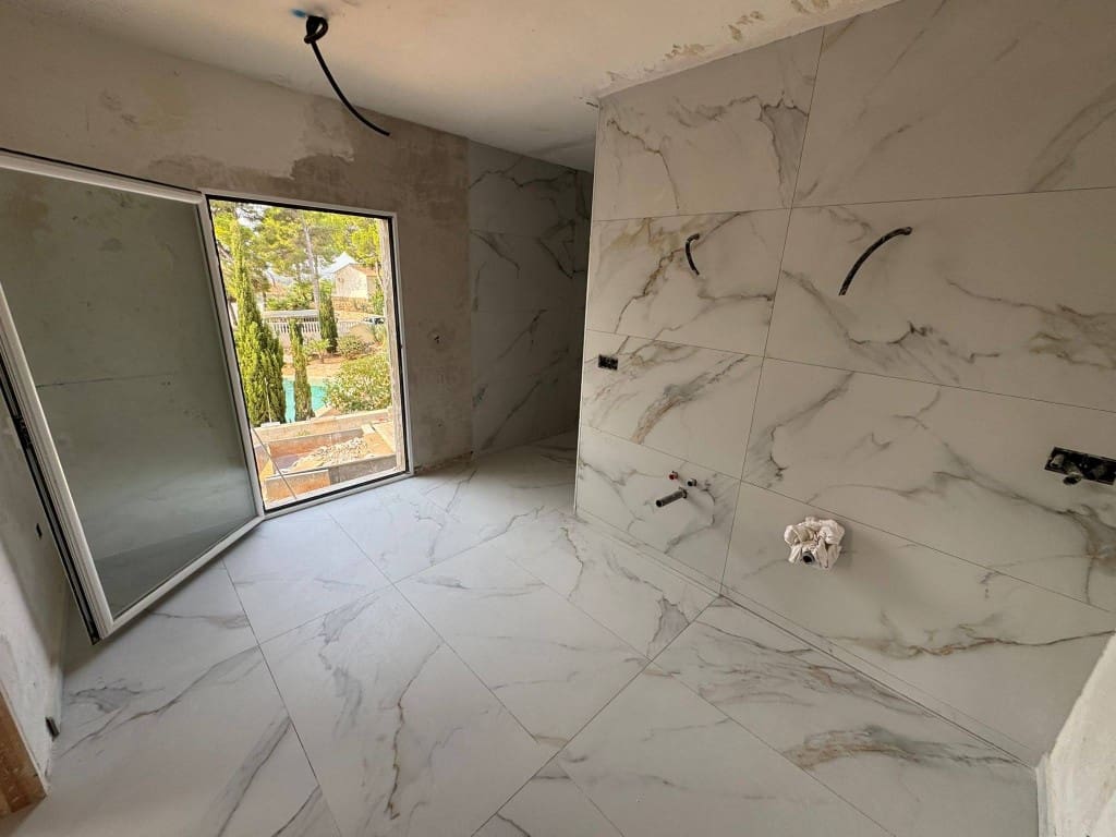 4 bedroom Villa for sale in Altea with garage - € 835,000 (Ref: 9188843)