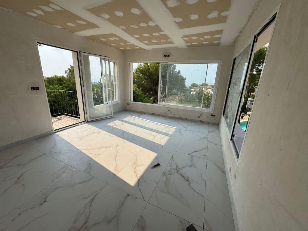 4 bedroom Villa for sale in Altea with garage - € 835,000 (Ref: 9188843)