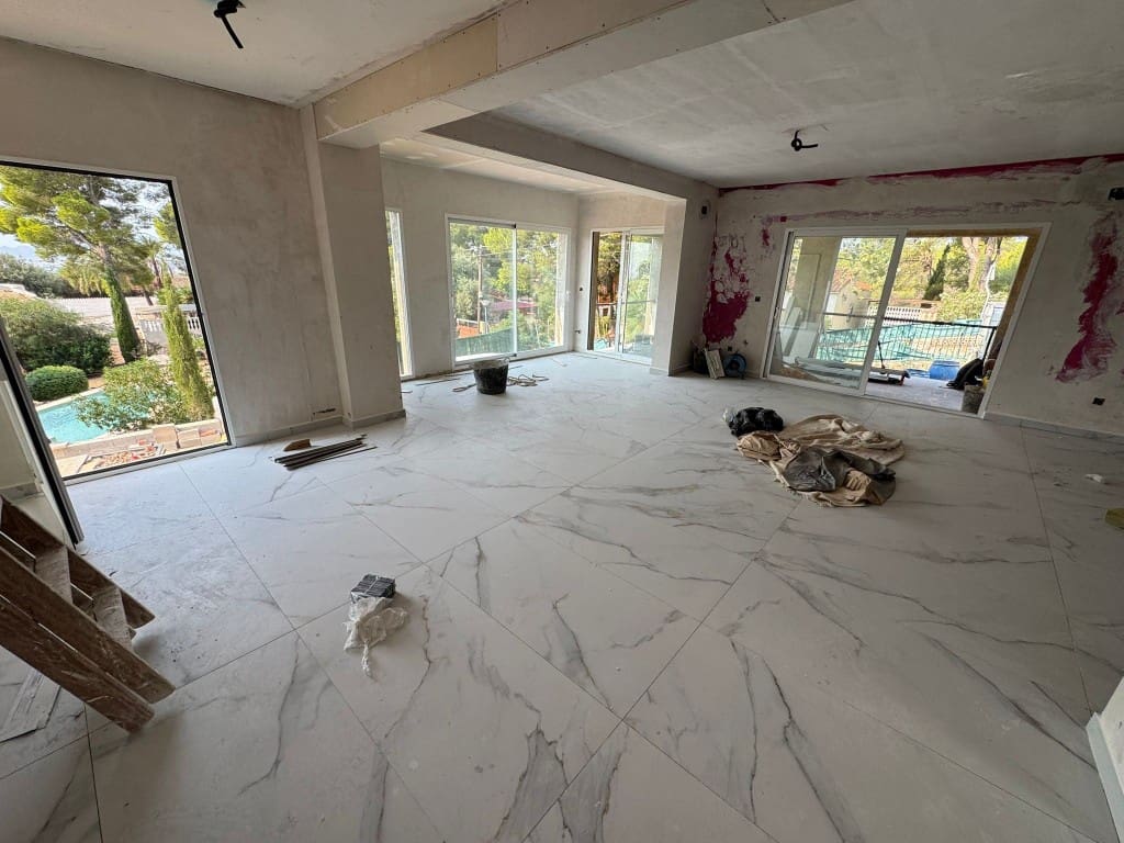 4 bedroom Villa for sale in Altea with garage - € 835,000 (Ref: 9188843)