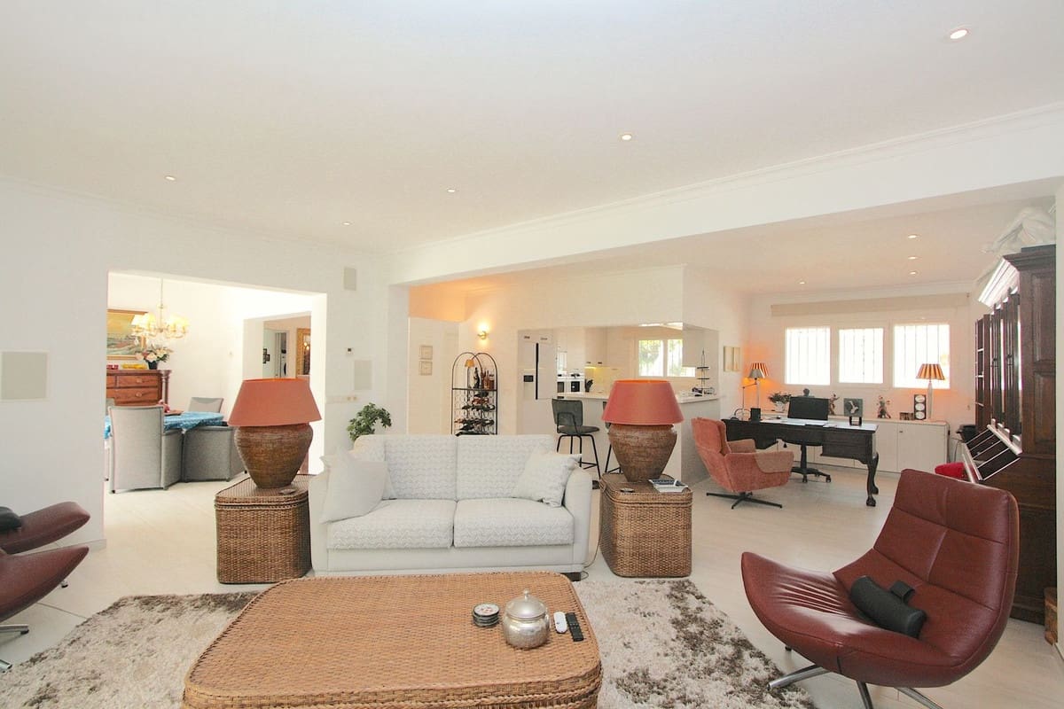 3 makuuhuone Huvila myytävänä paikassa Mijas Golf mukana uima-altaan - 1 295 000 € (Ref: 9196985)