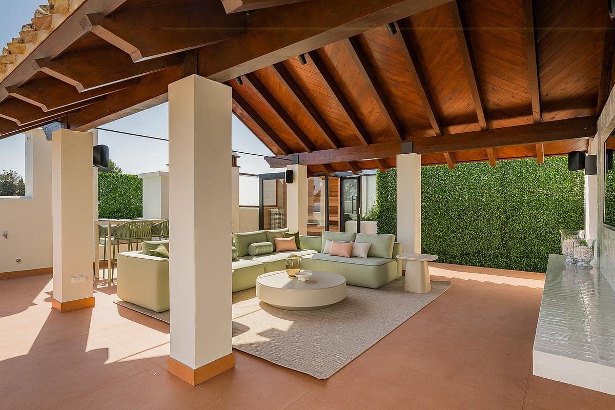 3 chambre Penthouse à vendre à Estepona avec piscine - 2 995 000 € (Ref: 9208980)