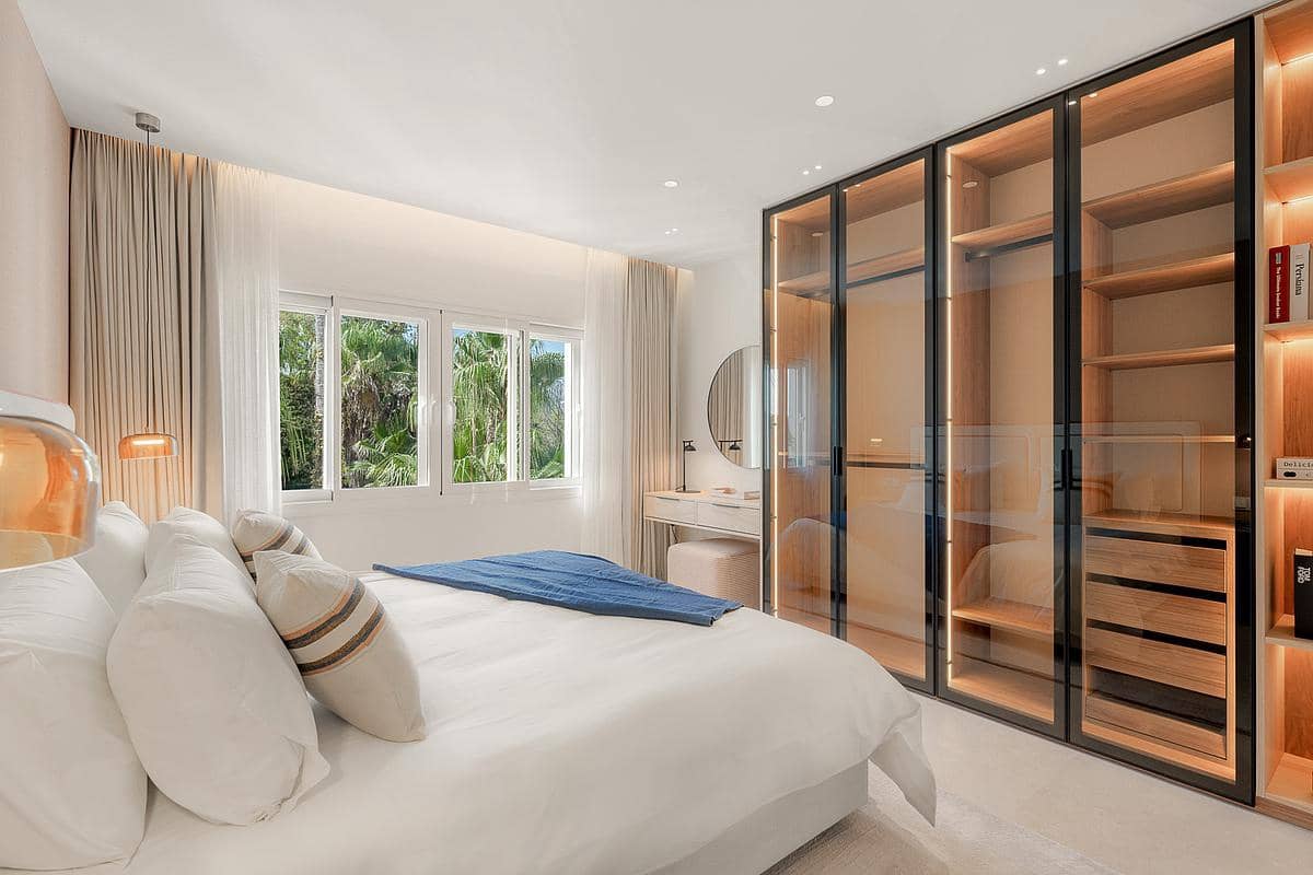 3 chambre Penthouse à vendre à Estepona avec piscine - 2 995 000 € (Ref: 9208980)