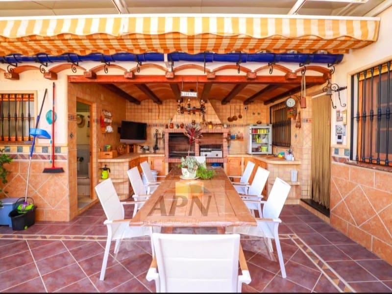 4 makuuhuone Omakotitalo myytävänä paikassa Pizarra mukana uima-altaan - 740 000 € (Ref: 9211096)