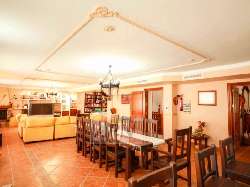 4 makuuhuone Omakotitalo myytävänä paikassa Pizarra mukana uima-altaan - 740 000 € (Ref: 9211096)