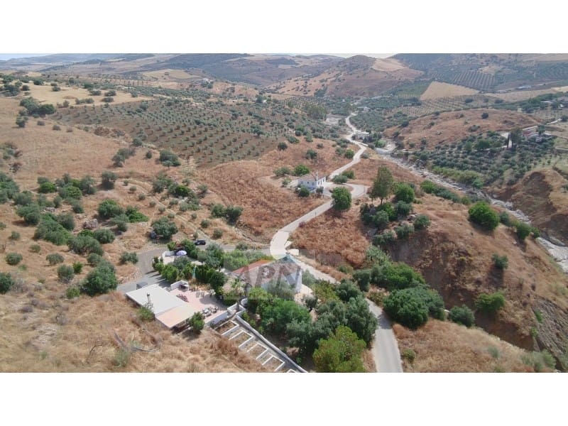 4 makuuhuone Maalaistalo myytävänä paikassa Alora - 549 000 € (Ref: 9211097)