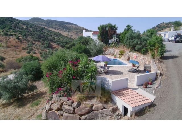 4 makuuhuone Maalaistalo myytävänä paikassa Alora - 549 000 € (Ref: 9211097)