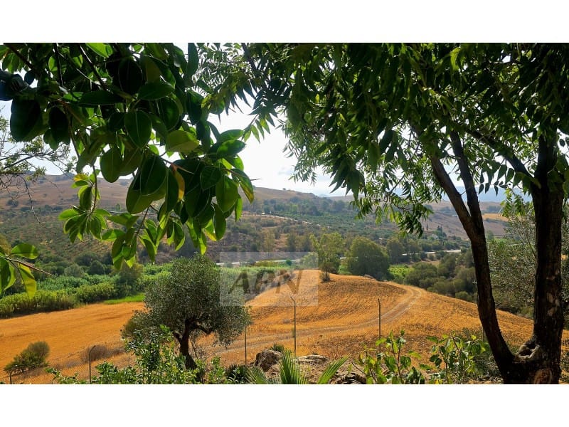 4 makuuhuone Maalaistalo myytävänä paikassa Alora mukana uima-altaan - 580 000 € (Ref: 9211100)