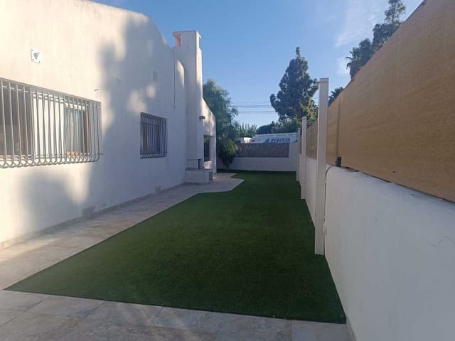 Chalet de 5 habitaciones en Santiago de la Ribera, San Javier en venta con piscina - 565.000 € (Ref: 9230214)