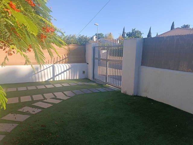 Chalet de 5 habitaciones en Santiago de la Ribera, San Javier en venta con piscina - 565.000 € (Ref: 9230214)