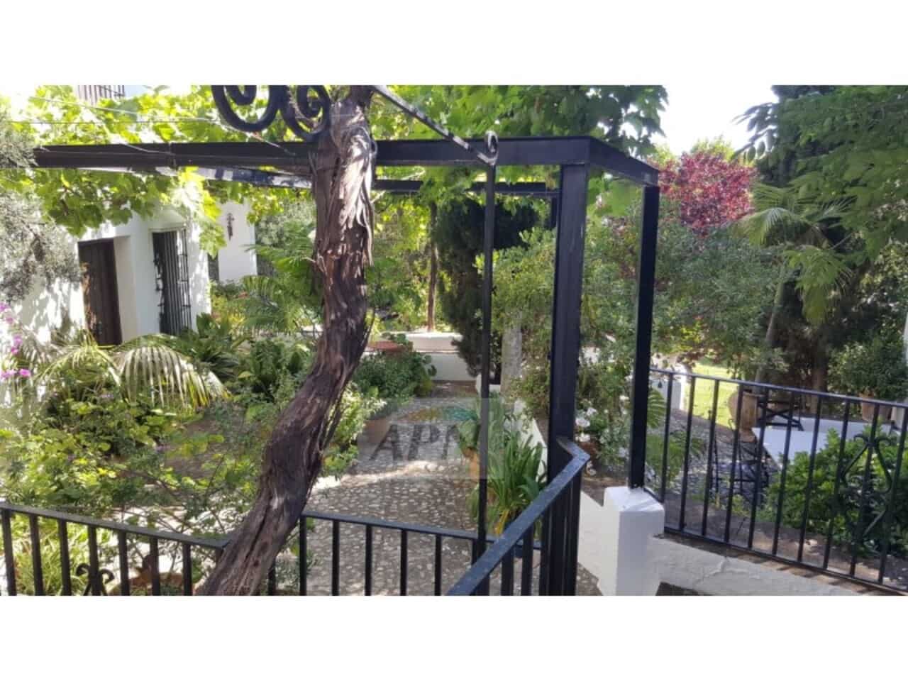 3 bedroom Finca/Country House for sale in Alora with pool - € 649,000 (Ref: 9231184)