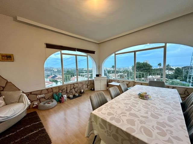 4 makuuhuone Huvila myytävänä paikassa Canuta, Calpe / Calp mukana uima-altaan 
autotalli - 675 000 € (Ref: 9235841)