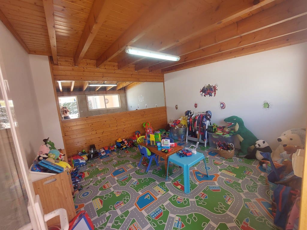 3 sypialnia Willa na sprzedaż w Benidorm z basenem garażem - 525 000 € (Ref: 9256306)