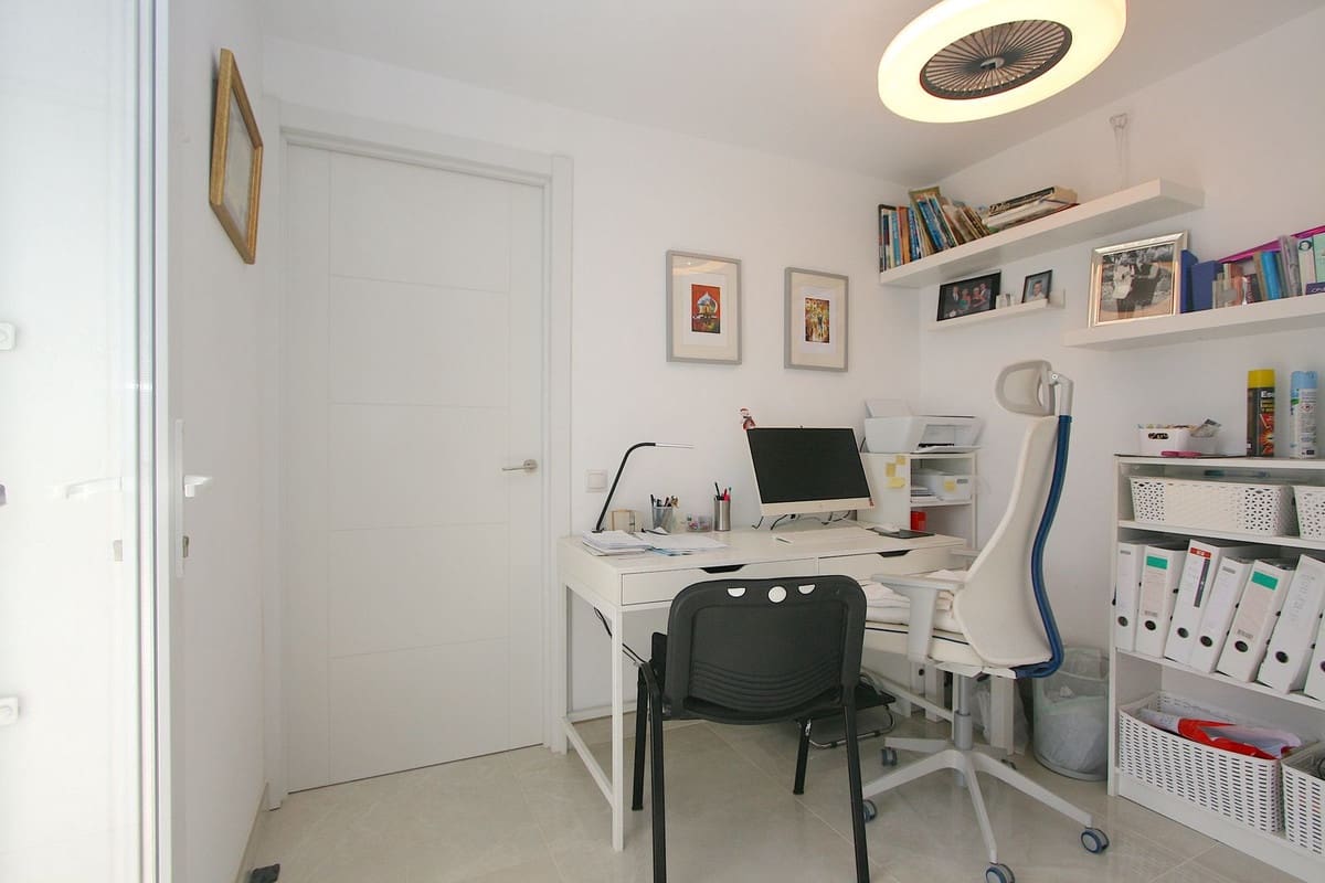 3 bedroom Villa for sale in Mijas with pool - € 795,000 (Ref: 9271831)