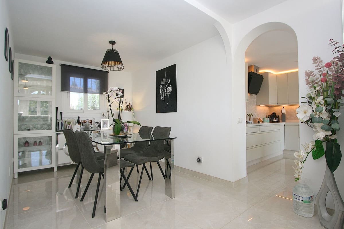 3 bedroom Villa for sale in Mijas with pool - € 795,000 (Ref: 9271831)