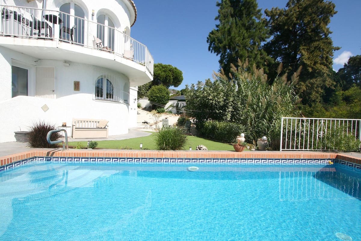 3 bedroom Villa for sale in Mijas with pool - € 795,000 (Ref: 9271831)