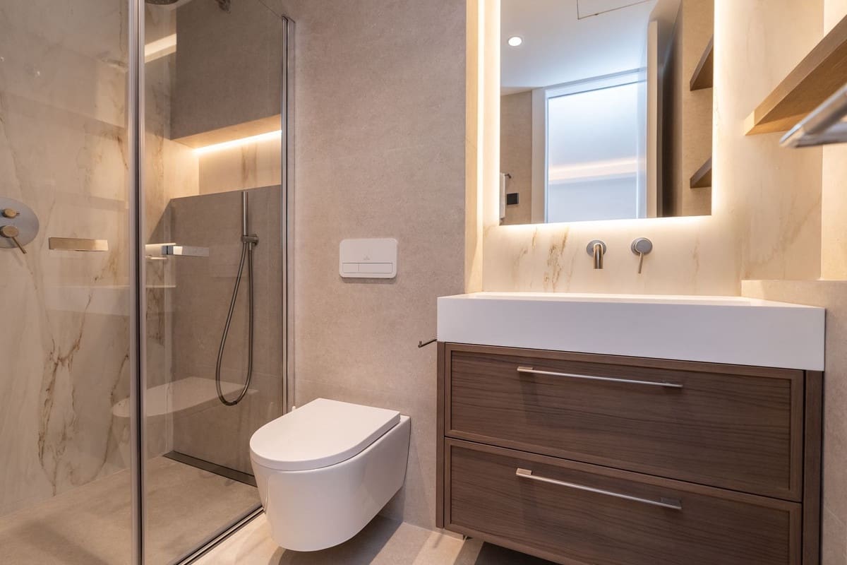 4 makuuhuone Omakotitalo myytävänä paikassa Estepona mukana uima-altaan - 1 295 000 € (Ref: 9275362)