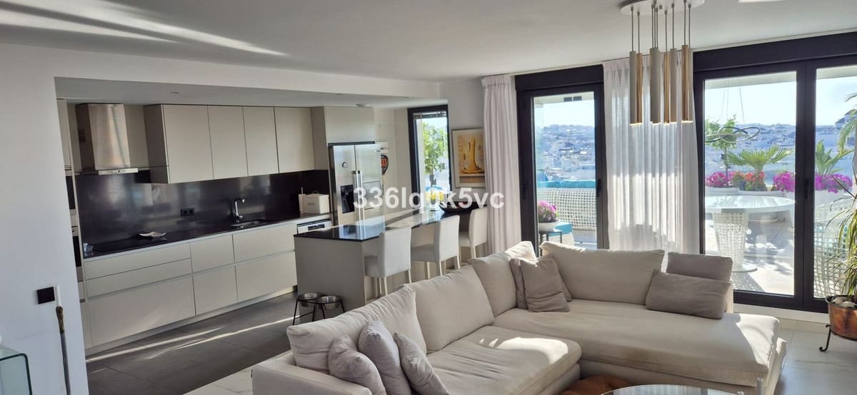 3 chambre Penthouse à vendre à Estepona avec piscine - 1 890 000 € (Ref: 9279666)