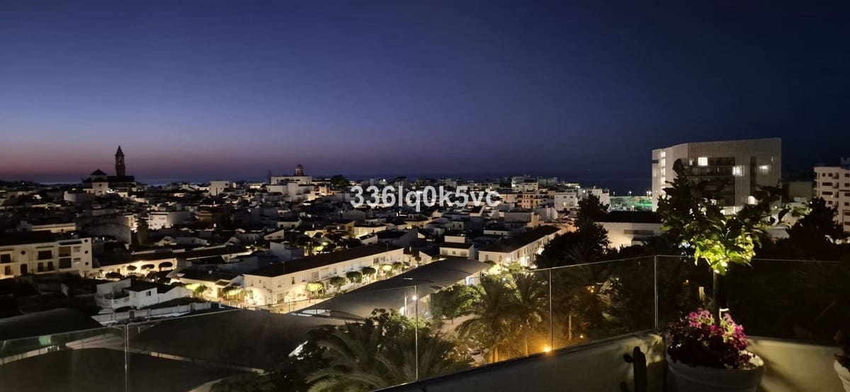 3 chambre Penthouse à vendre à Estepona avec piscine - 1 890 000 € (Ref: 9279666)