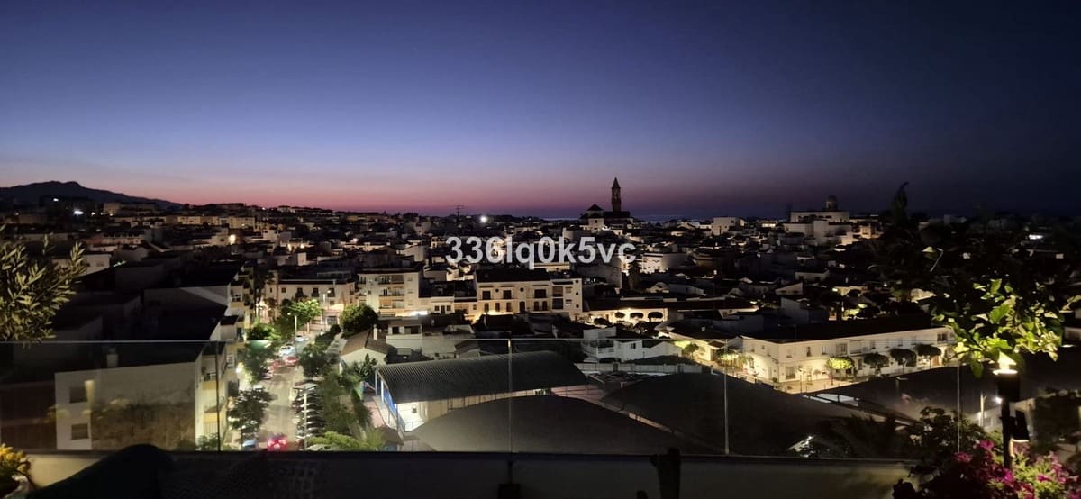 3 chambre Penthouse à vendre à Estepona avec piscine - 1 890 000 € (Ref: 9279666)