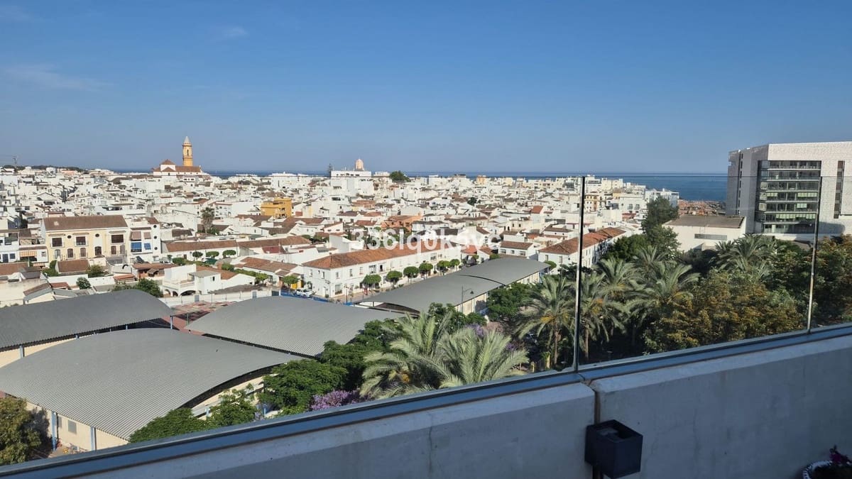 3 chambre Penthouse à vendre à Estepona avec piscine - 1 890 000 € (Ref: 9279666)