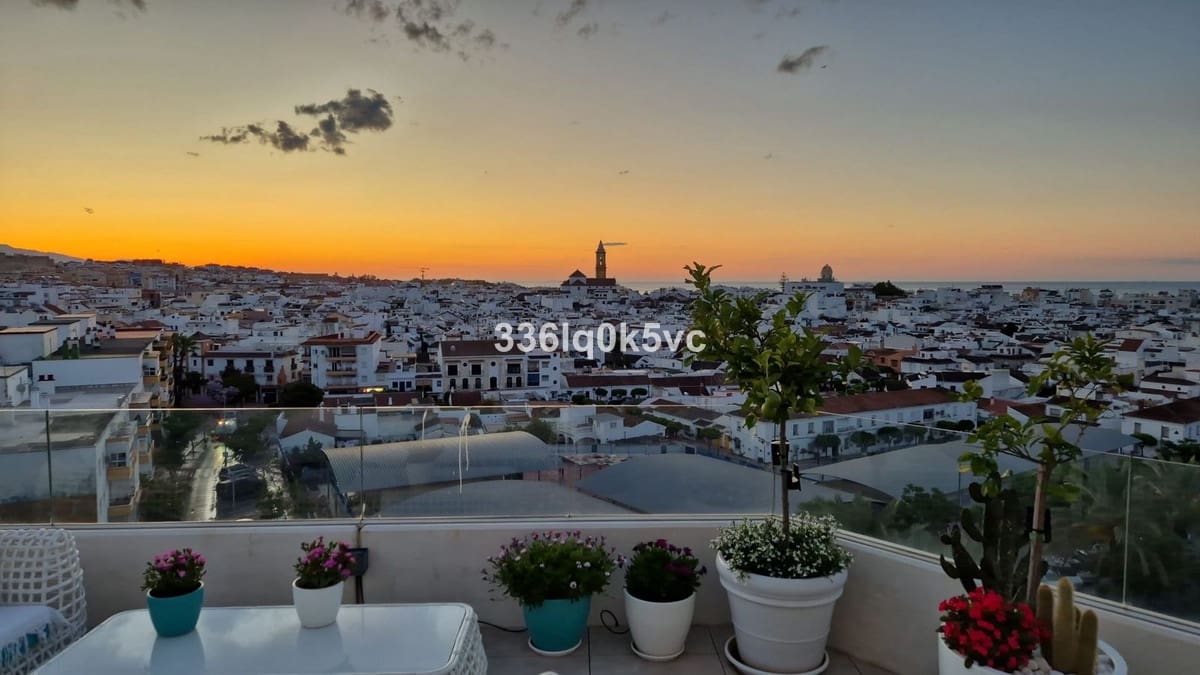 3 chambre Penthouse à vendre à Estepona avec piscine - 1 890 000 € (Ref: 9279666)