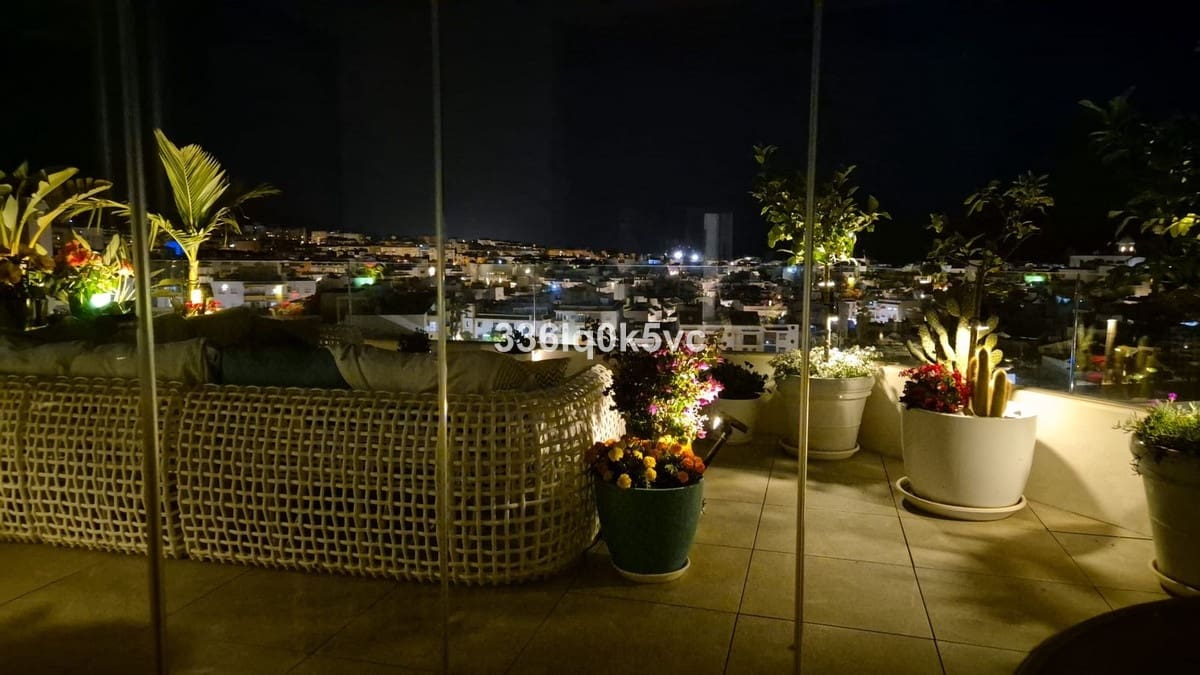3 chambre Penthouse à vendre à Estepona avec piscine - 1 890 000 € (Ref: 9279666)