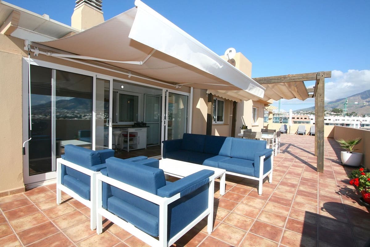 3 makuuhuone Kattohuoneisto myytävänä paikassa Mijas Costa mukana uima-altaan - 575 000 € (Ref: 9284902)