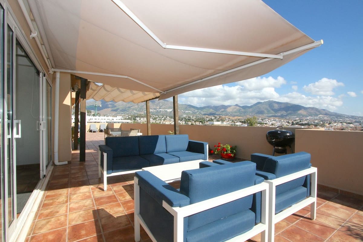 3 sovrum Takvåning till salu i Mijas Costa med pool - 575 000 € (Ref: 9284902)