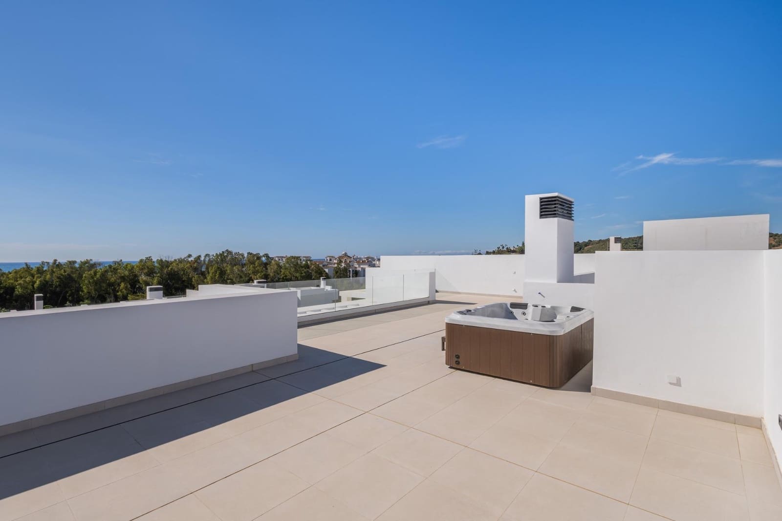 3 soverom Penthouse til salgs i Estepona med svømmebasseng garasje - € 725 000 (Ref: 9290142)