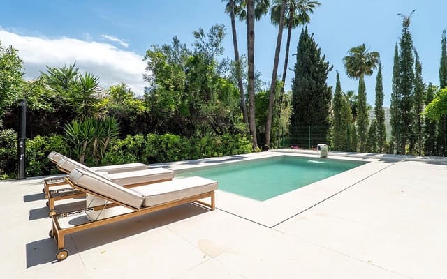 5 slaapkamer Villa te koop in Los Naranjos, Marbella met zwembad - € 2.495.000 (Ref: 9298904)