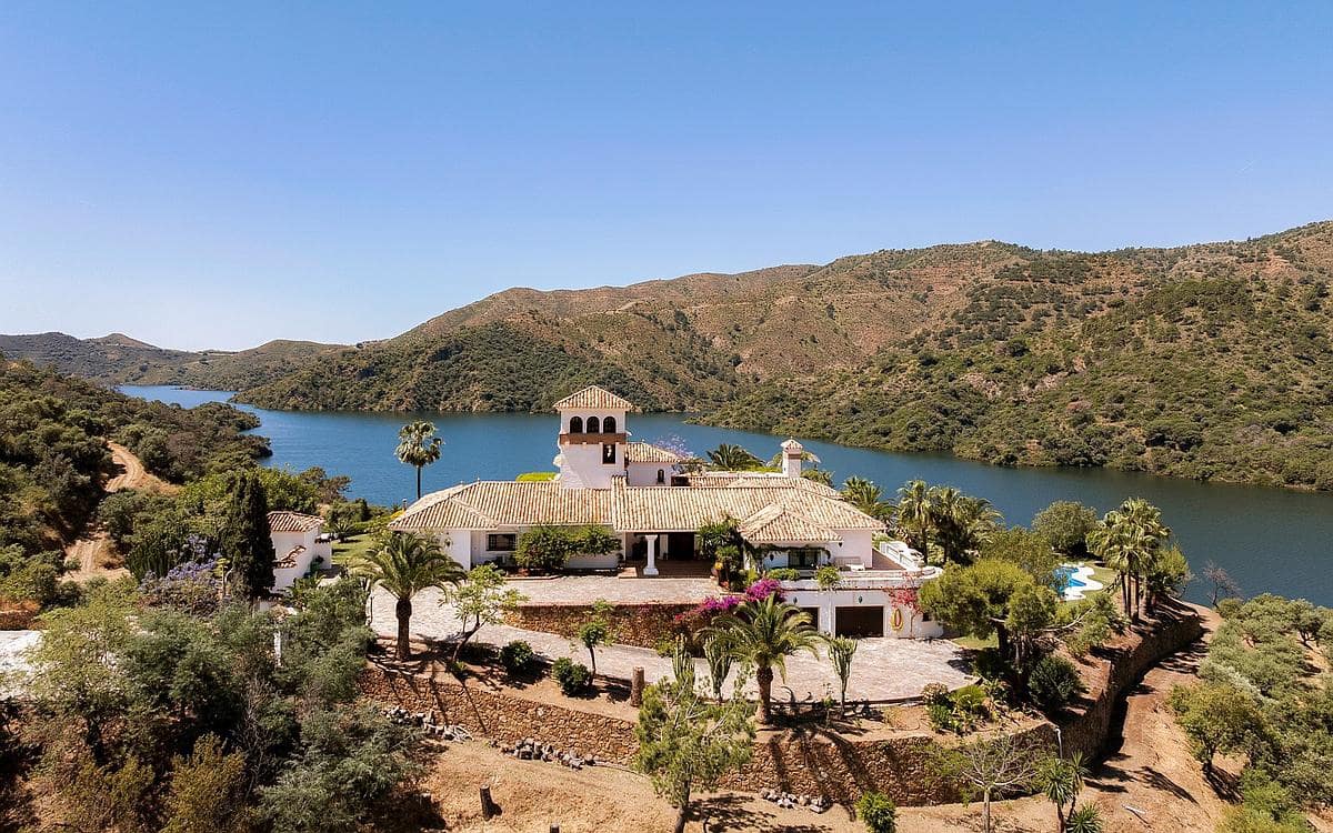 6 soverom Finca/Herregård til salgs i Istan med garasje - € 4 950 000 (Ref: 9298906)