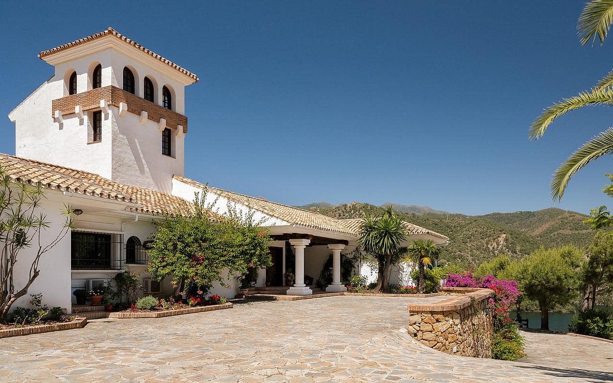 6 soverom Finca/Herregård til salgs i Istan med garasje - € 4 950 000 (Ref: 9298906)