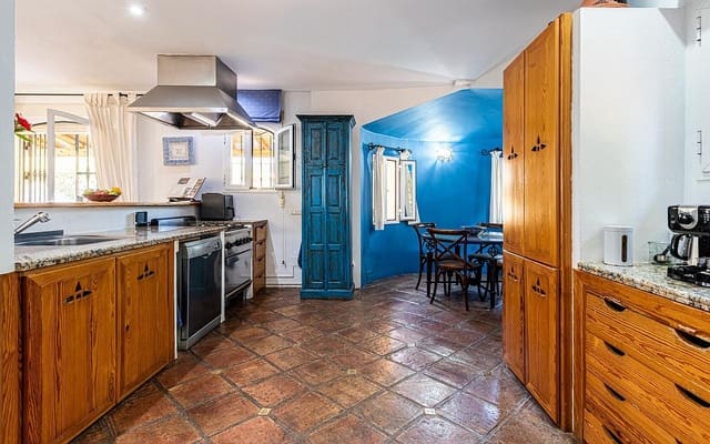 4 slaapkamer Finca/Landhuis te koop in Alhaurín de la Torre met garage - € 1.675.000 (Ref: 9311855)