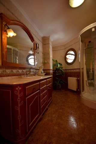 8 slaapkamer Villa te koop in Zona Pueblo, Guardamar del Segura met garage - € 800.000 (Ref: 9314679)