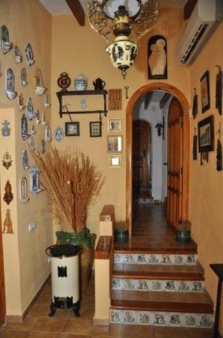 5 bedroom Finca/Country House for sale in Torremanzanas - € 750,000 (Ref: 9314682)