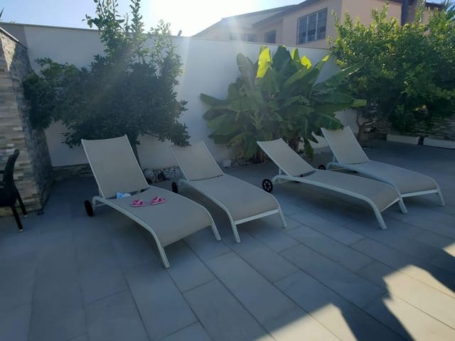 4 chambre Villa/Maison à vendre à La Zenia, Orihuela avec piscine - 1 300 000 € (Ref: 9314688)