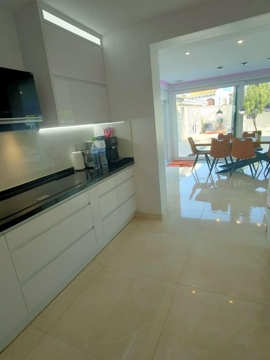 4 bedroom Villa for sale in Orihuela Costa with pool - € 1,300,000 (Ref: 9314688)