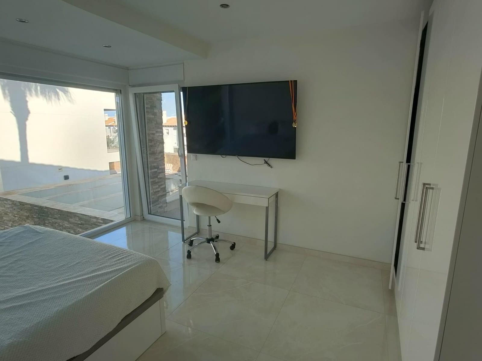 4 bedroom Villa for sale in Orihuela Costa with pool - € 1,300,000 (Ref: 9314688)