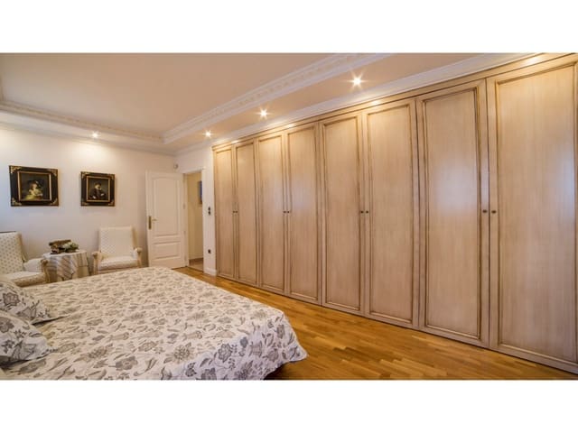 6 soveværelse Villa til salg i Yecla - € 600.000 (Ref: 9314693)