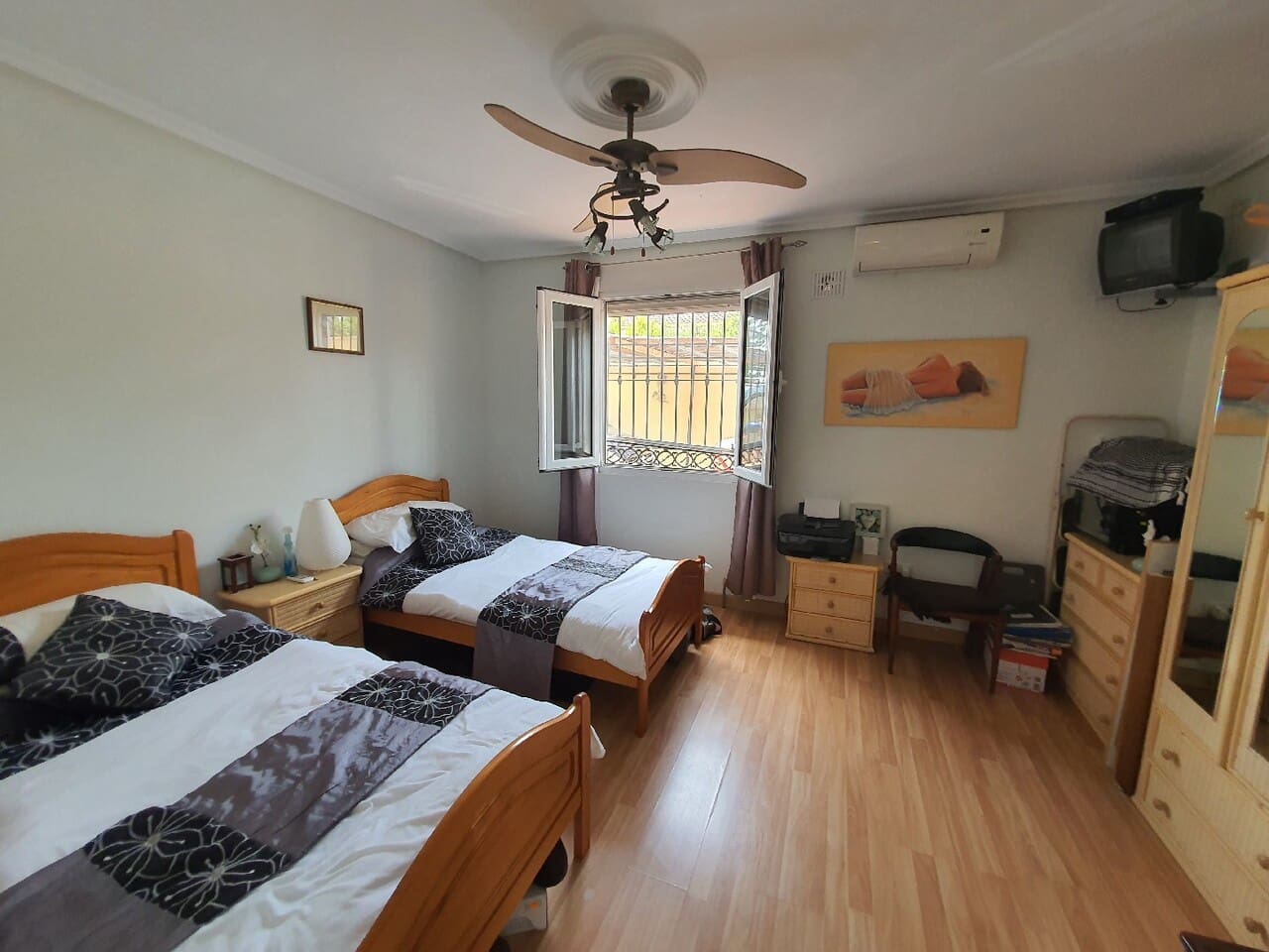 6 bedroom Villa for sale in Los Balcones - € 617,000 (Ref: 9314703)