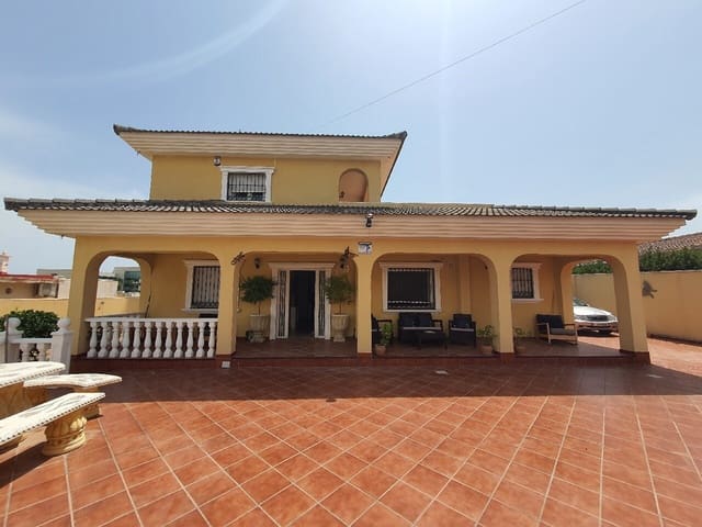 6 Zimmer Villa zu verkaufen in Los Balcones - 617.000 € (Ref: 9314703)