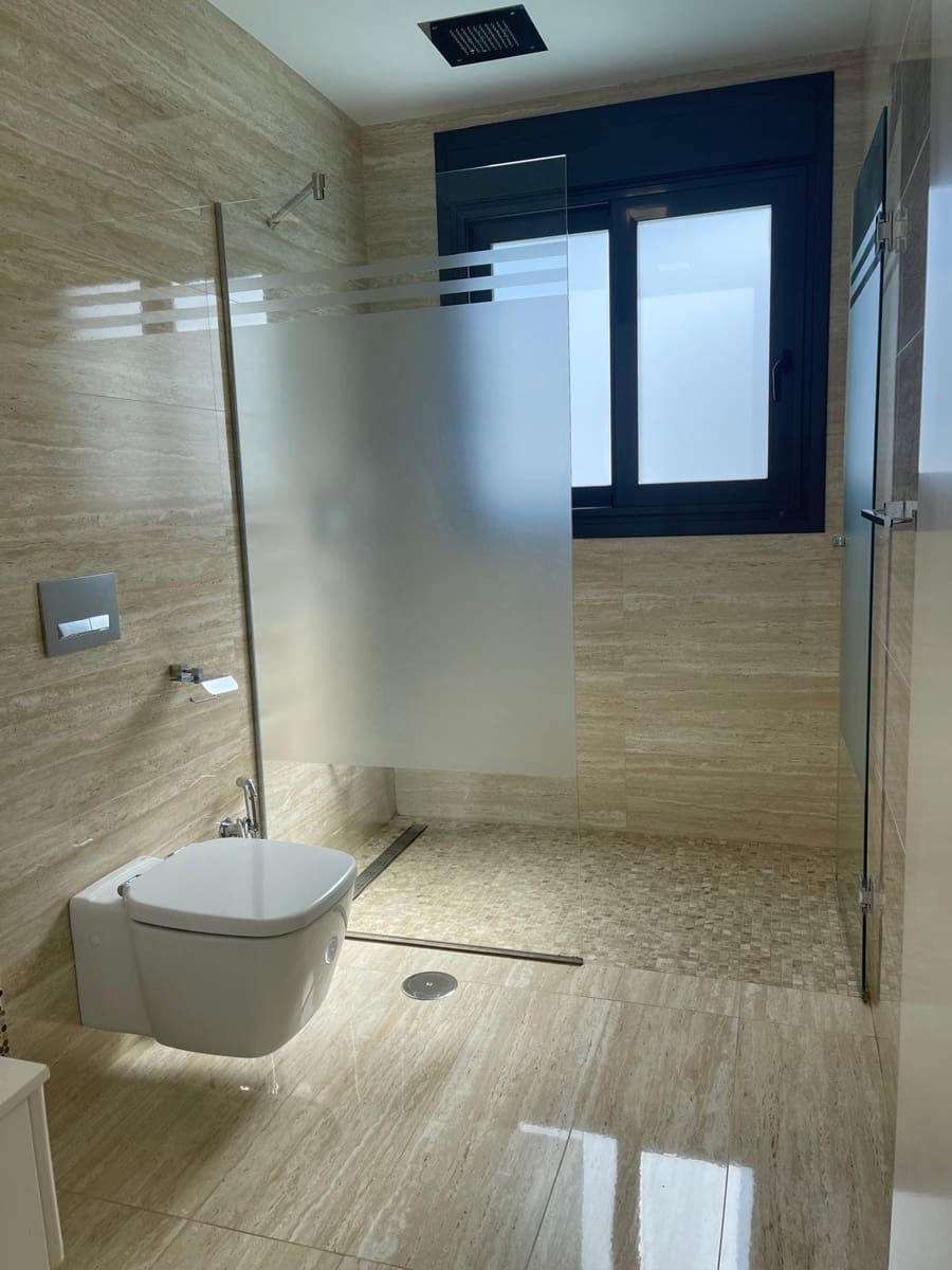 Chalet de 5 habitaciones en San Miguel de Salinas en venta con piscina - 995.000 € (Ref: 9314713)