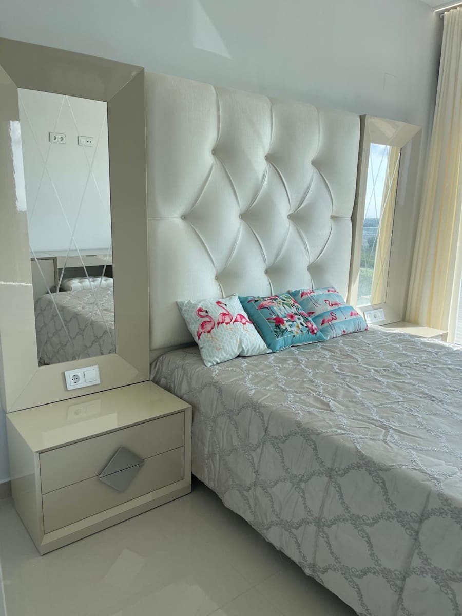 Chalet de 5 habitaciones en San Miguel de Salinas en venta con piscina - 995.000 € (Ref: 9314713)