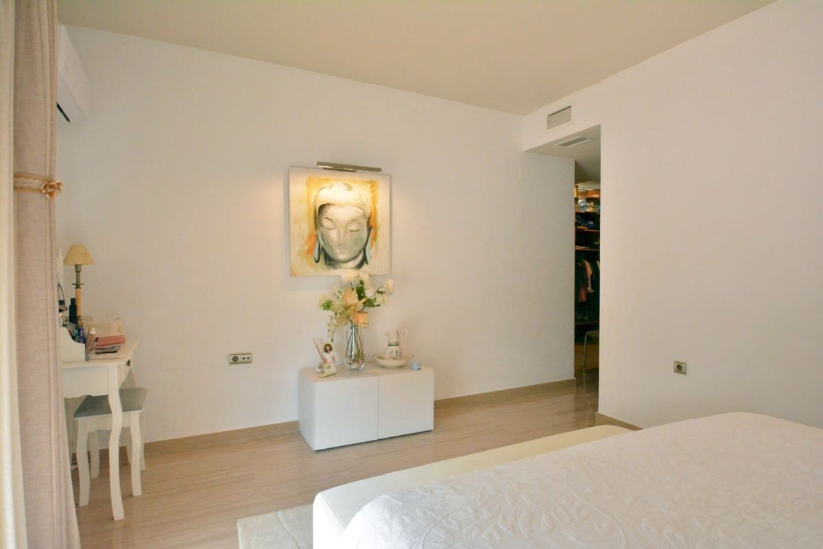 4 makuuhuone Maalaistalo myytävänä paikassa Almoradi mukana uima-altaan 
autotalli - 900 000 € (Ref: 9314724)